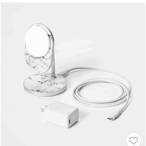 * Heyday Magnetic Charging Stand New With Tags